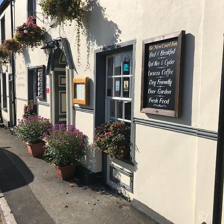 The New Court Inn アースク エクステリア 写真