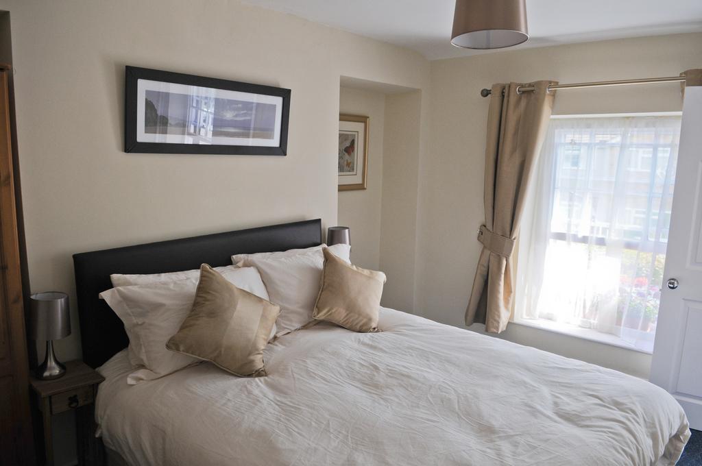 The New Court Inn アースク 部屋 写真